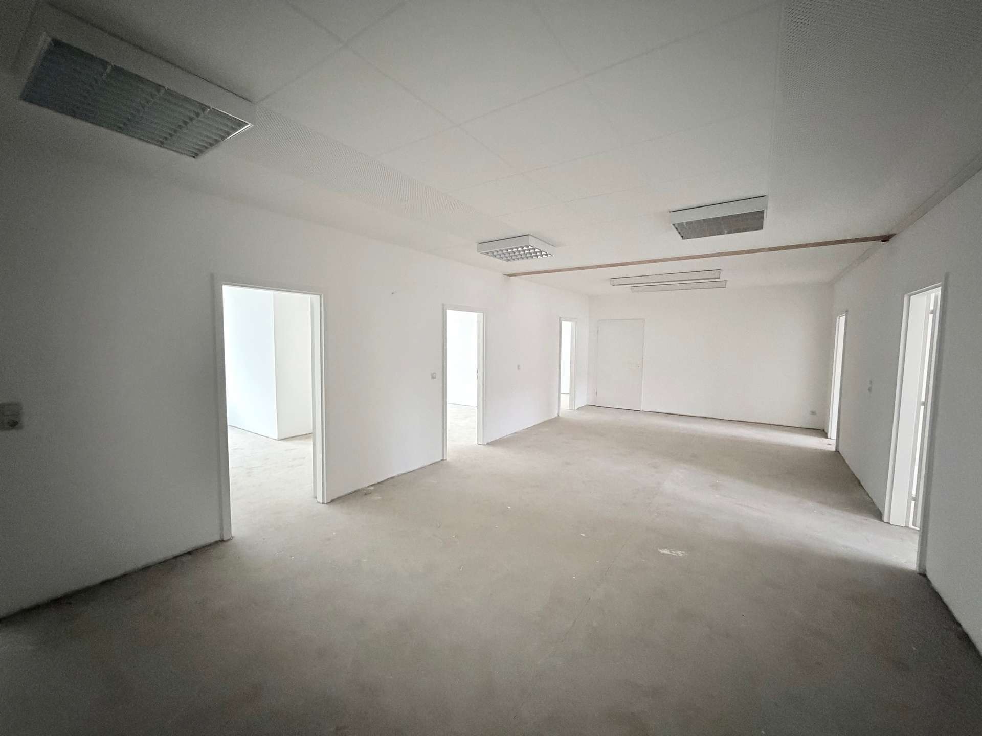 Flur, Büro in Saarbrücken