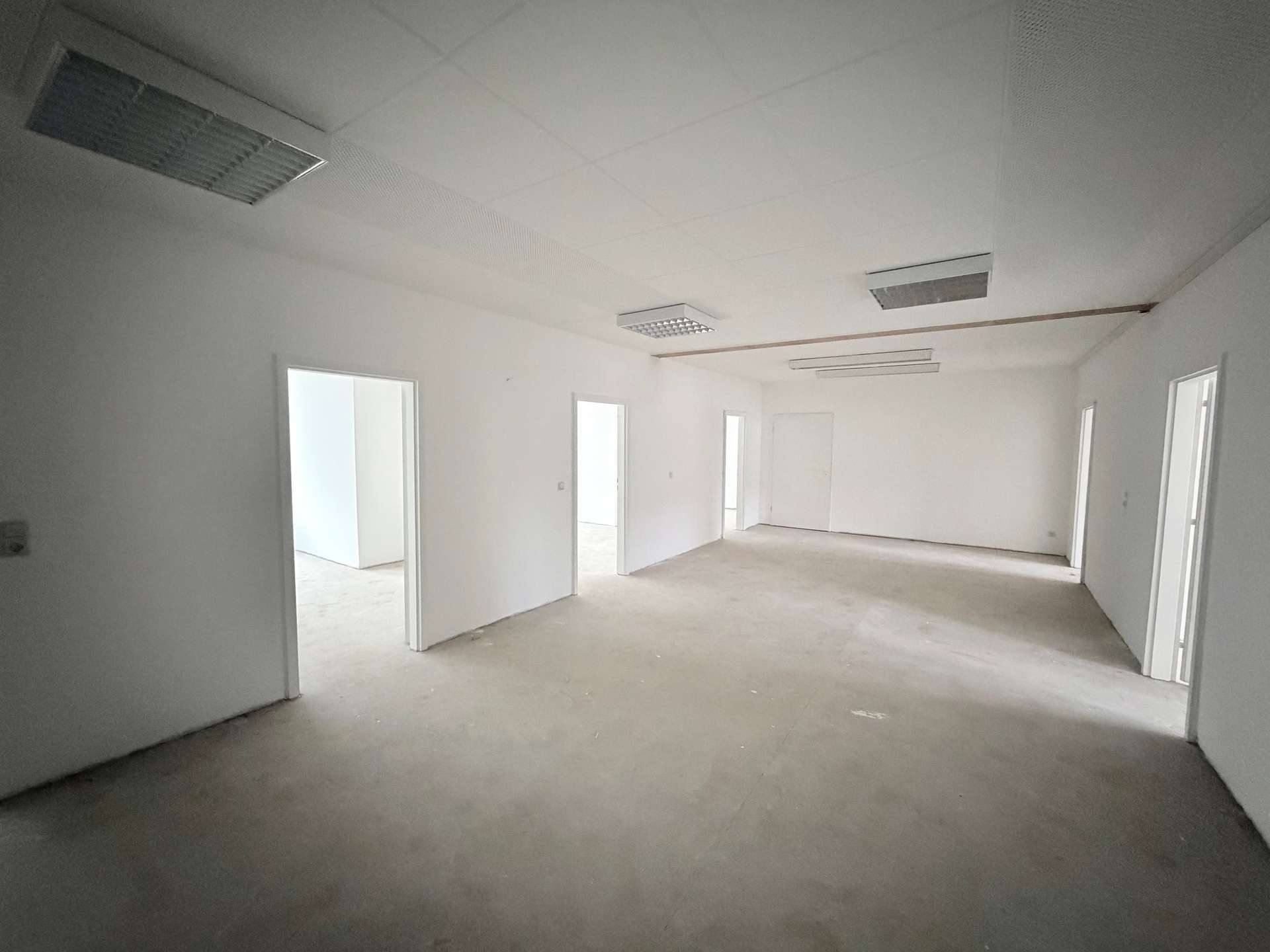 Flur, Büro in Saarbrücken