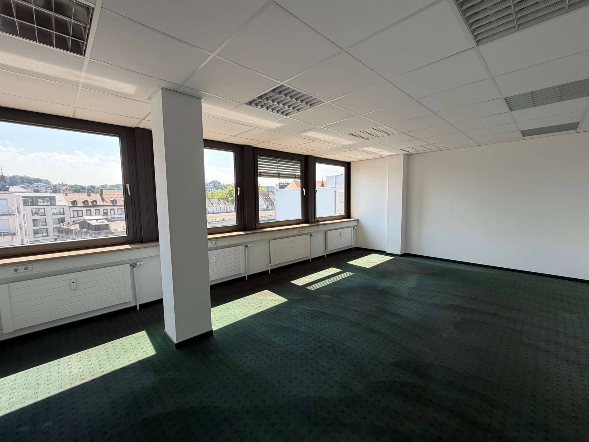 Besprechung - ca. 23,73 m², Büro in Saarbrücken