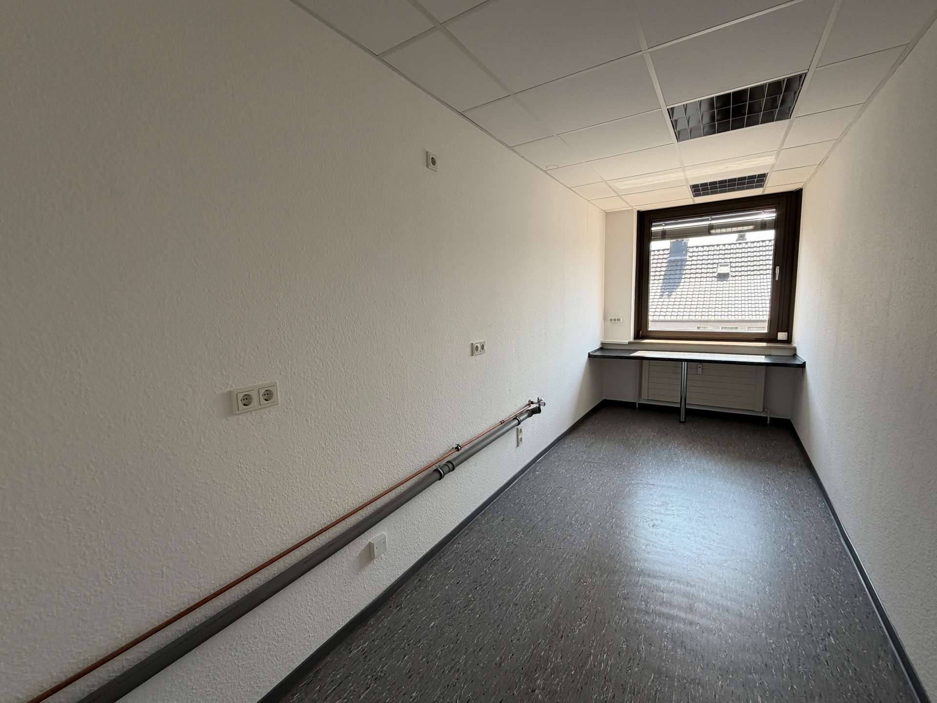 Küche - ca. 10,31 m², Büro in Saarbrücken