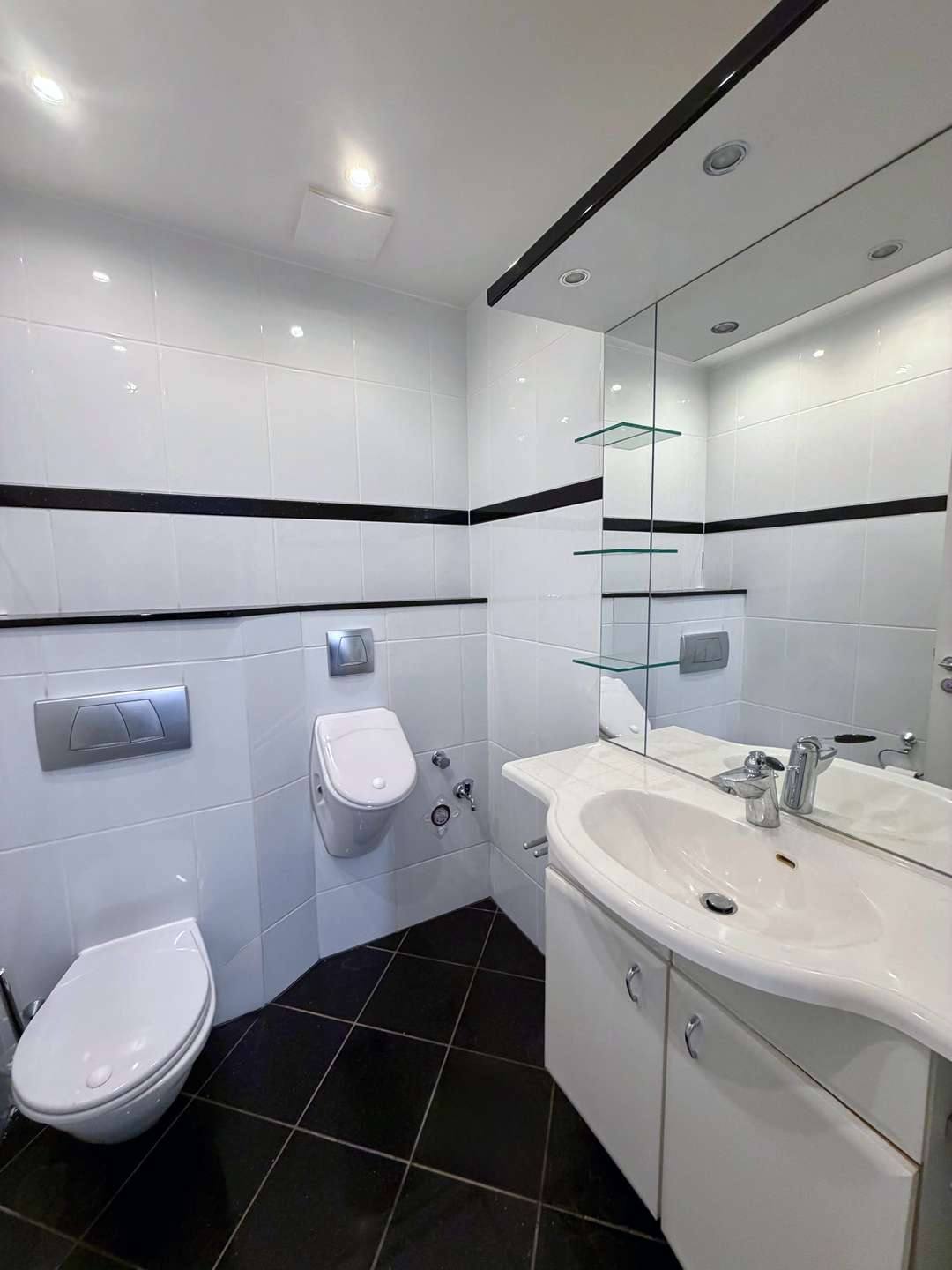 WC I, Büro in Saarbrücken