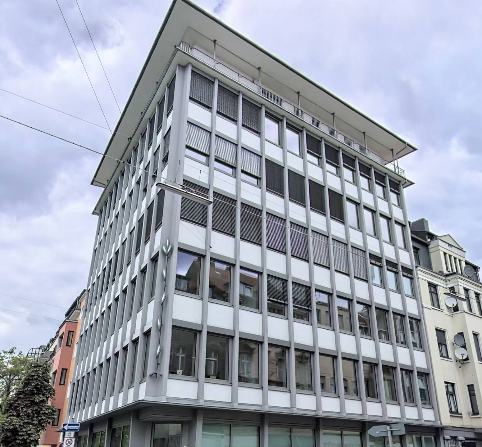 Gebäude, Büro in Saarbrücken